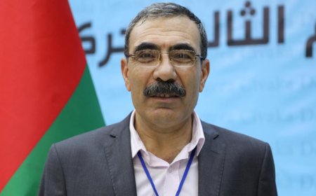 ئاڵدار خەلیل: تا خەبات بەردەوام بێت رۆژاڤای كوردستان دەمێنێت 
