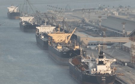 کەشتییەکی نەوتی عێراق لە خۆر عەبدوڵا گەمارۆدرا