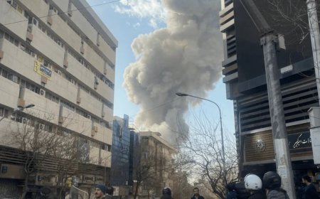 ئاژانسی ڕۆیتەرز: خامنەیی لە تاران نییە