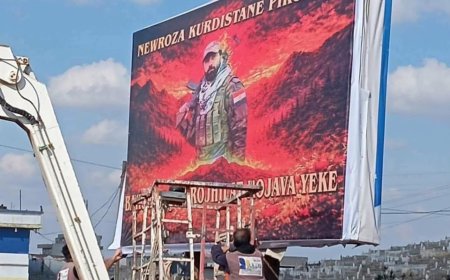به‌ دانانی وێنه‌ی شه‌هید ئه‌حمه‌د له‌ رۆژاڤا مه‌شخه‌ڵی نه‌ورۆز ده‌كرێته‌وه‌