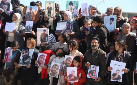 خێزانی دیلەکانی ده‌ستی حکومەتی سوریا داوای ئازادکردنیان دەکەن
