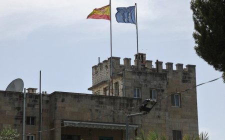 ئیسپانیا باڵوێزەکەی لە ئیسرائیل کشاندەوە