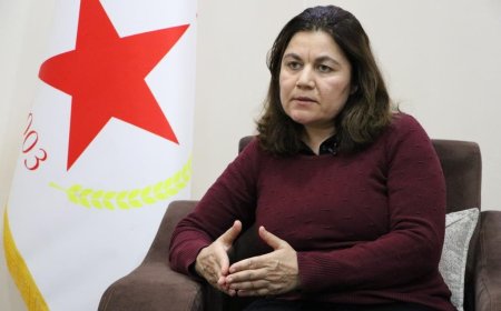 فۆزا یوسف: دیمەشق ئامادە نییە یەپەژە لەناو سوپادا جێگیربکات