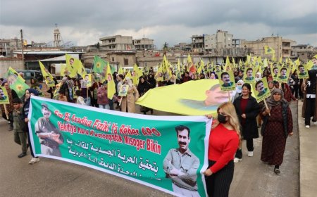 لە دێریک ڕێپێوانی جەماوەریی بۆ ئازادیی ئۆجالان ئەنجامدرا