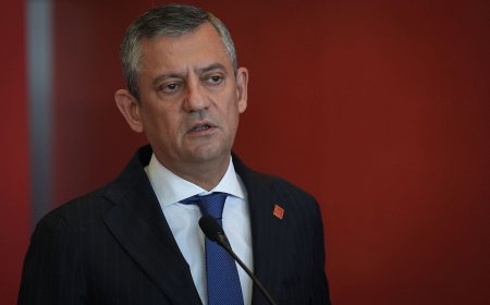 ئۆزگور ئۆزەل: ئەرکی سەرشانمە داواکاریی کورد بە دەنگی بەرز بڵێمەوە