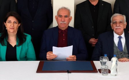 Abdullah Ocalan: Em serdemeke dîrokî li pey xwe dihêlin