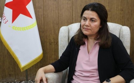 Hewildana Rêveberiya Xweser ji bo çareserkirina aloziya koçberan
