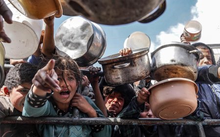Xezeyê li navenda alîkariyê êrîş: 25 kes hatin kuştin