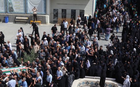 Li Îranê 60 fermandar û zanyarên nukleerî hatin definkirin