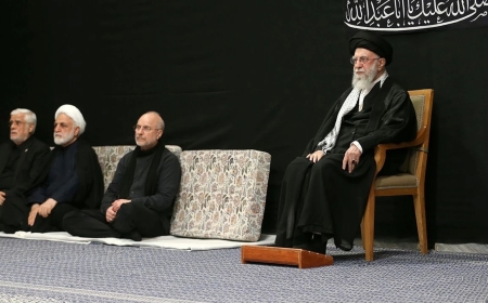 PIŞTÎ ŞERÊ 12 ROJAN XAMÎNEYÎ DI MERASÎMA AŞÛREYÊ DE XUYA KIR