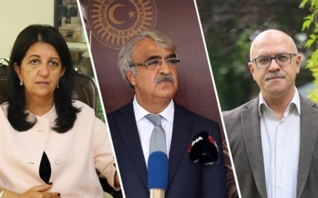 Şandeya Îmraliyê ya DEM Partiyê li Îmraliyê ye