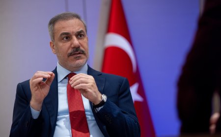 Hakan Fîdan: Tevî îxanetê Îran ji bo danûstandinên bi Amerîkayê re vekirî ye