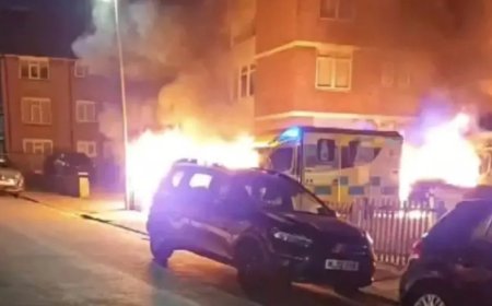 Li Londonê ambulansên saziyeke Cihûyan hatin şewitandin