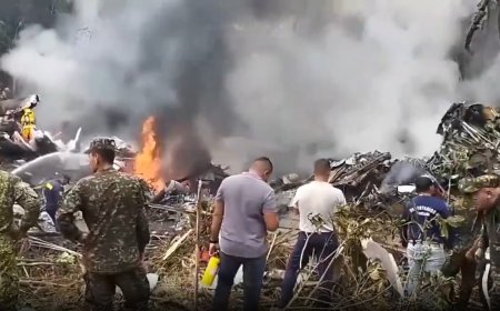 Li Kolombiyayê Balafireke Leşkerî ket: 66 Leşker mirin