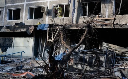 Li Kiyîvê teqîn; Zelenskî Rûsya bi astengkirina dawîkirina şer tawanbar kir