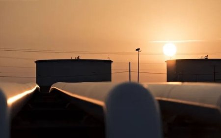 Waşingtonê derbeyek li bazirganiya petrola Tehranê xist
