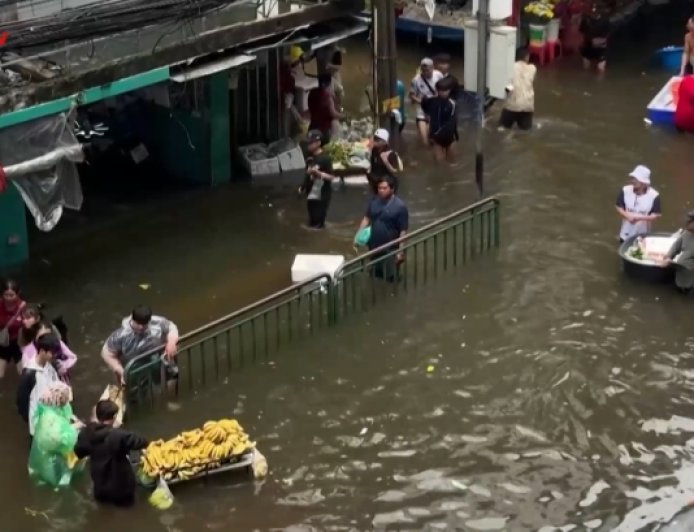 Ji ber barana dijwar li Taylandê 23 kes mirine